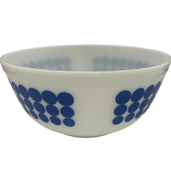 Pyrex Other - Vintage PYREX Blue Polka Dot #403 2.5 quart Mixing Bowl
